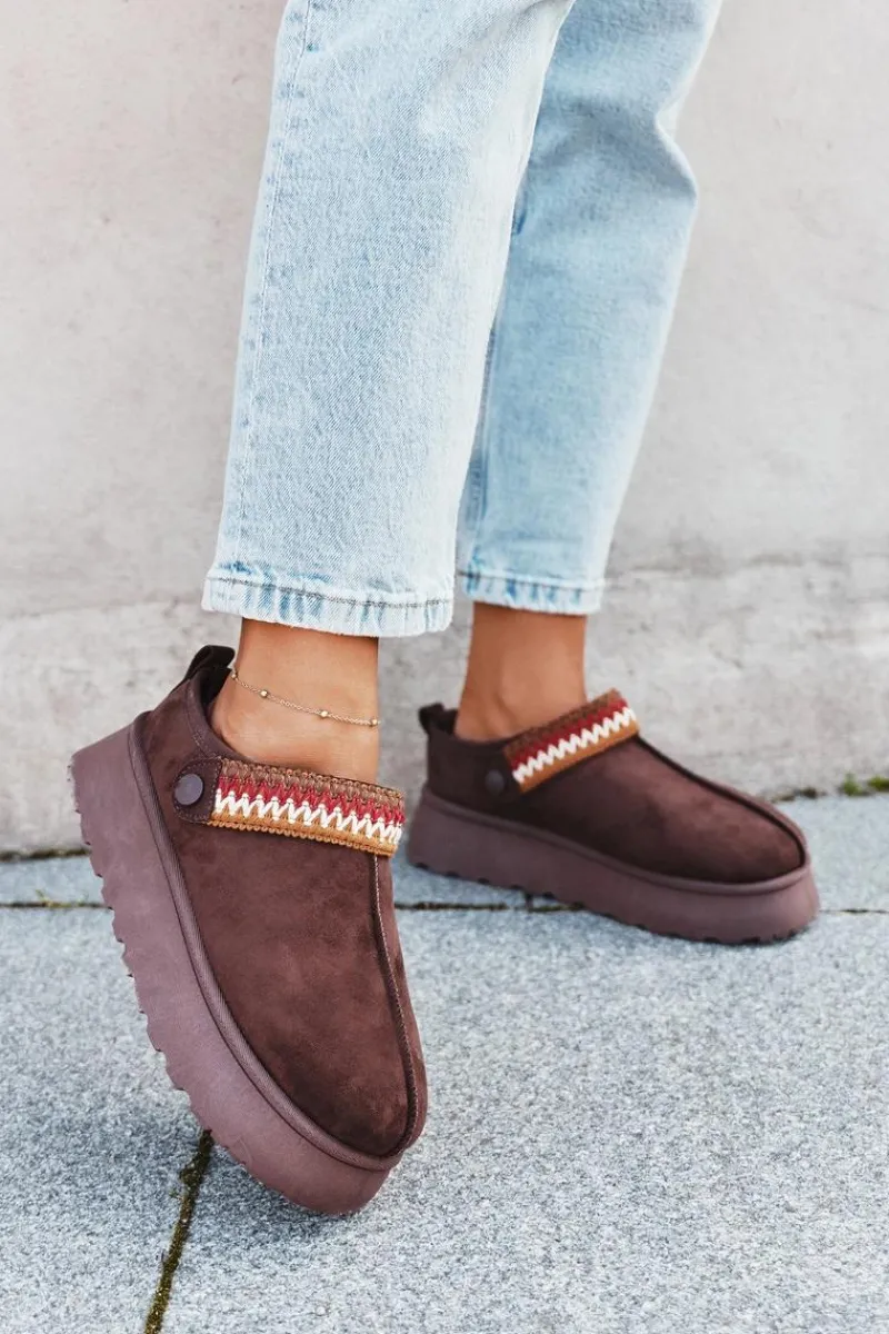 Śniegowce Damskie|Kapcie Klasyczne>Boto Śniegowce Damskie Niskie Z Ruchomym Paskiem I Haftem Na Platformie Czekoladowe Lyrisse