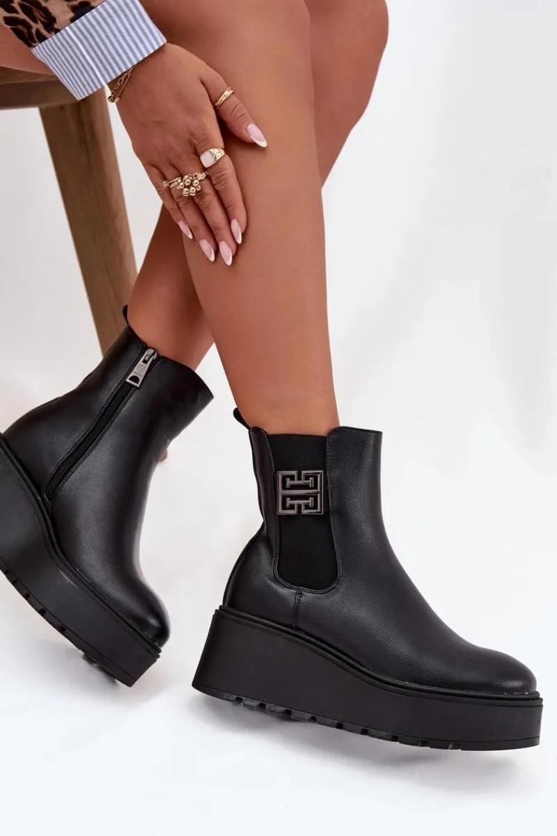 Botki Ocieplane|Botki Skórzane>Buty damskie Vinceza Ocieplane Botki Damskie Na Koturnie Z Ozdobnym Detalem Vinceza 58551 Czarne