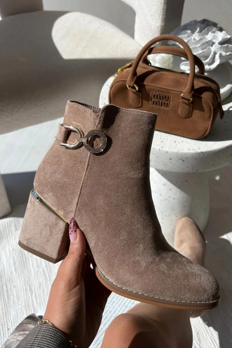 Botki Ocieplane|Botki Na Słupku>Boto Ocieplane Botki Damskie Ze Złotymi Detalami Na Słupku Beżowe Dorisse Beżowy