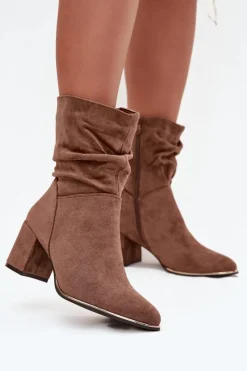 Outlet Ocieplane Botki Damskie Z Marszczeniem Na Słupkowym Obcasie Brązowe Ivressa Damskie Botki Na Słupku|Botki Zimowe Damskie