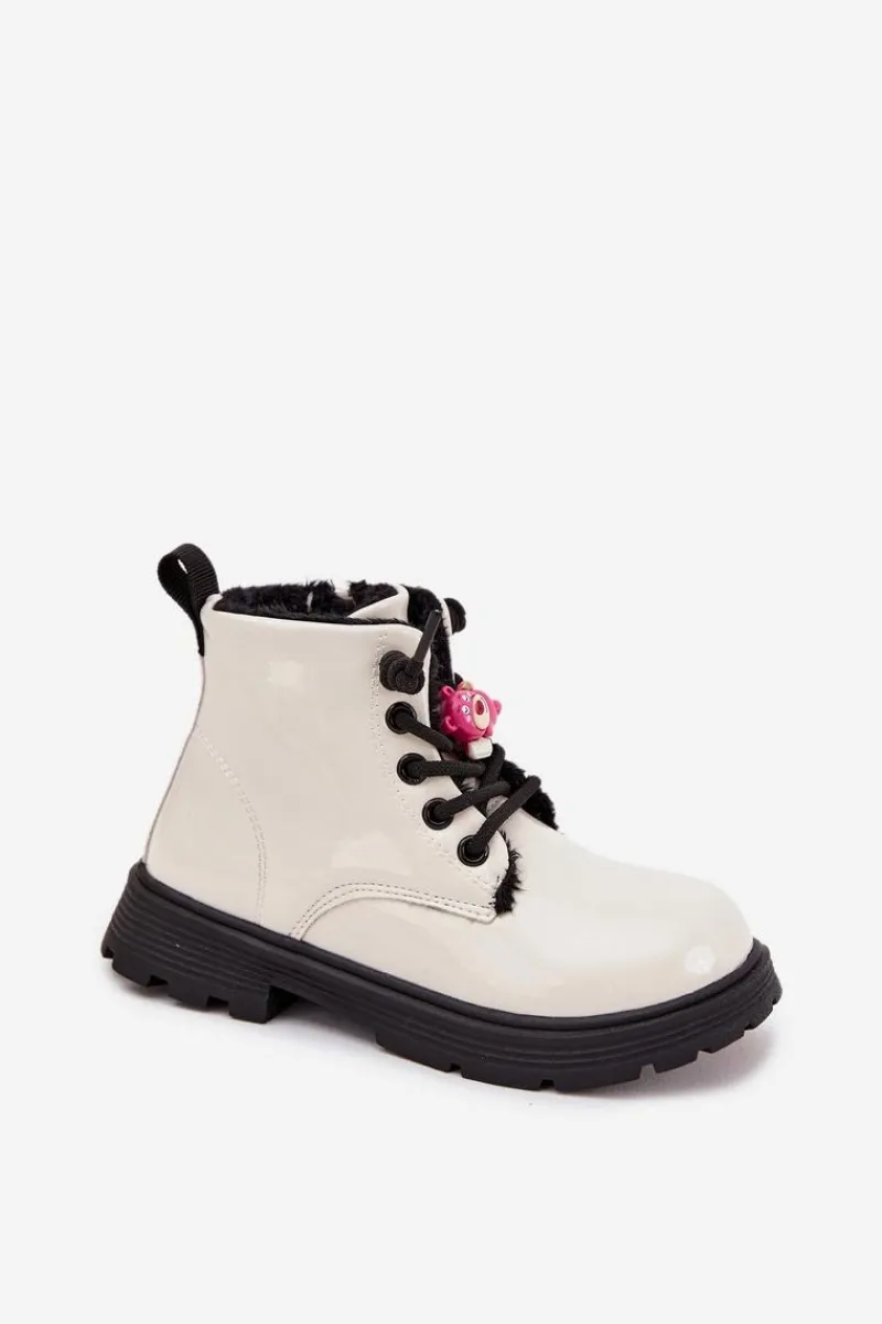 Sale Boto Ocieplane Botki Dziecięce Lakierowane Z Przypinką Miś Białe Jovellea Biały