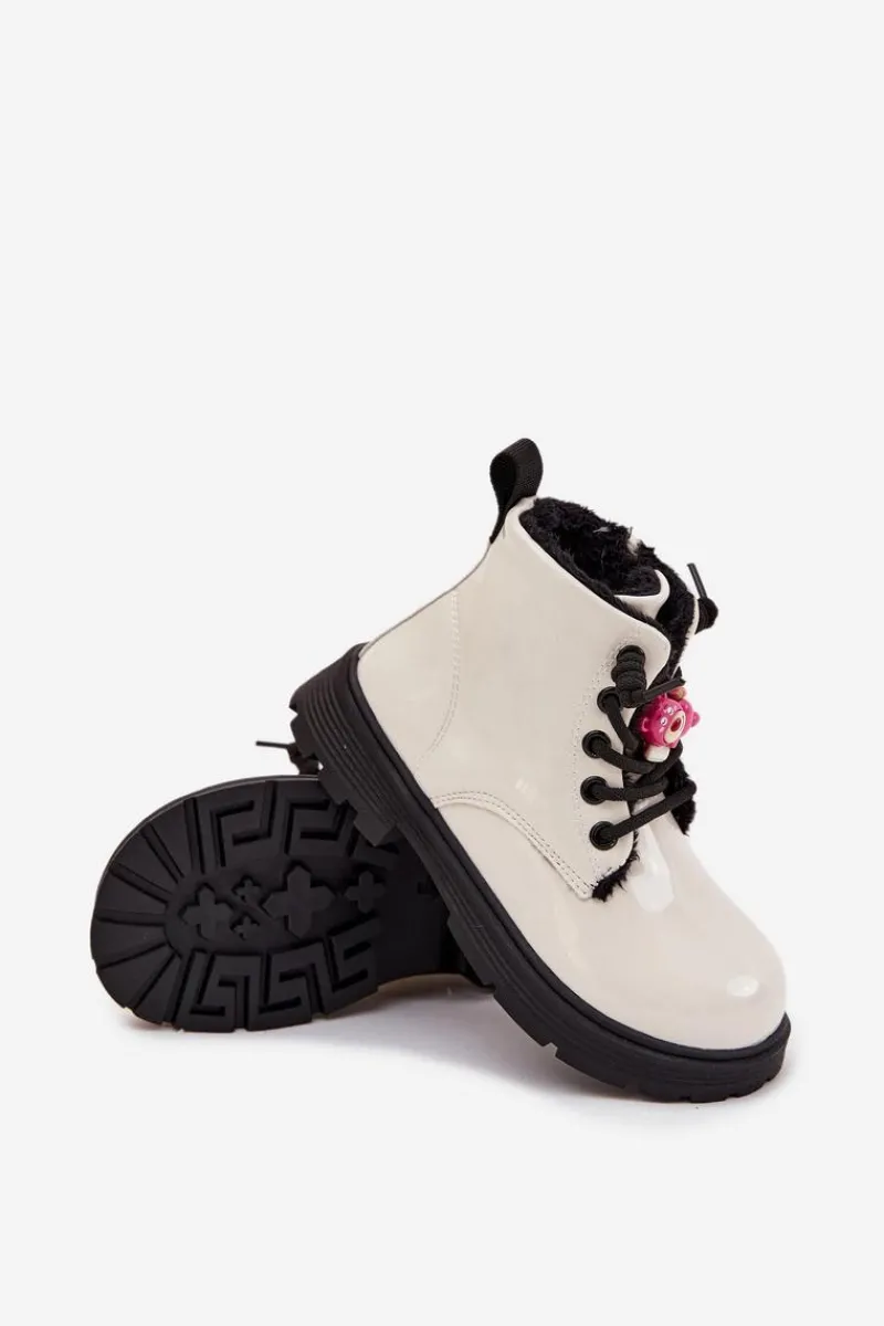 Sale Boto Ocieplane Botki Dziecięce Lakierowane Z Przypinką Miś Białe Jovellea Biały