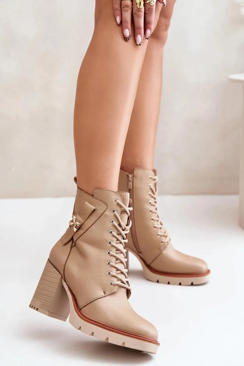 Hot Boto Ocieplane Botki Na Słupku Ze Złotym Detalem Beżowe Ivarisse Beżowy