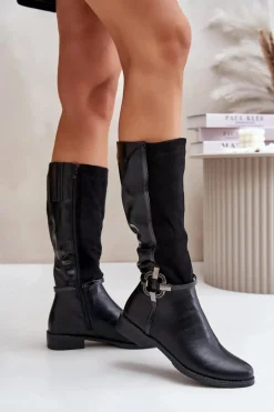 Kozaki Ocieplane|Kozaki Płaskie></noscript>Boto Ocieplane Kozaki Na Płaskim Obcasie Z Ozdobną Klamrą Czarne Leatharia Czarny