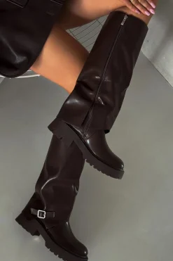 Sale Ocieplane Kozaki Z Wywiniętą Cholewką I Klamrą Czekoladowe Fiorae Damskie Kozaki Ocieplane|Kozaki Z Wywiniętą Cholewką