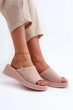 ZAXY Pachnące Klapki Damskie Na Koturnie LL285083 Jasnoróżowe