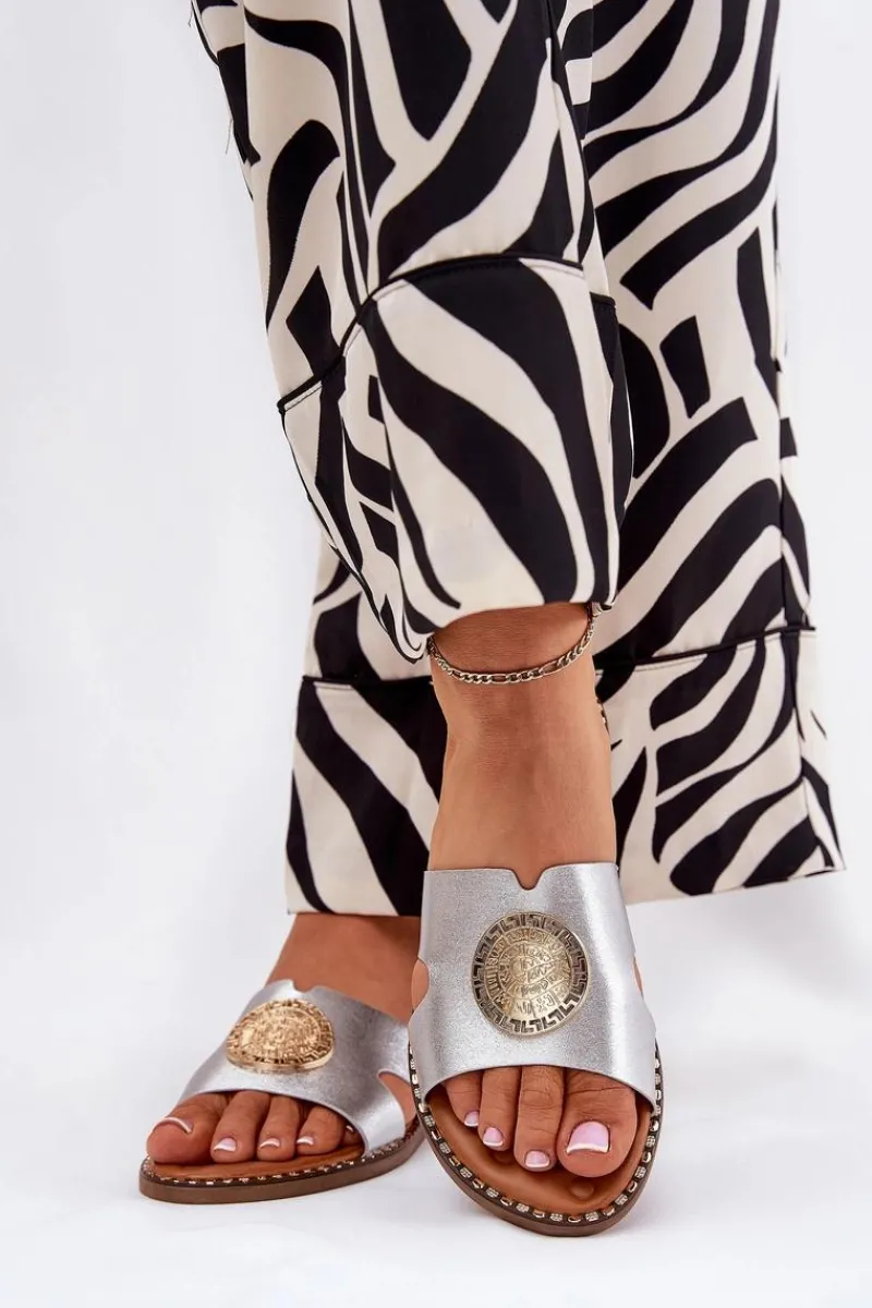 Klapki Damskie Klasyczne>Boto Płaskie Klapki Damskie Z Ozdobnym Detalem Srebrne Oferry