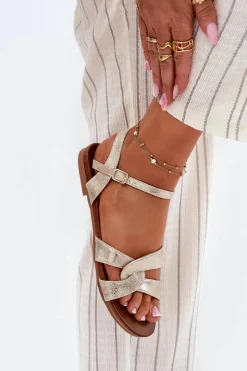 Sale Płaskie Połyskujące Sandały Damskie S.Barski KV51-022 Złote Damskie Sandały Płaskie