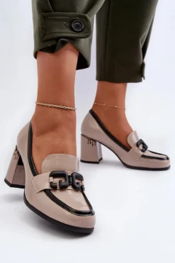 Online Damskie buty S.Barski Półbuty Damskie Na Słupku Lakierowane Beżowe D&A MR38-973 Beżowy