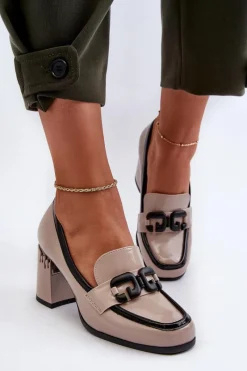 Online Damskie buty S.Barski Półbuty Damskie Na Słupku Lakierowane Beżowe D&A MR38-973 Beżowy