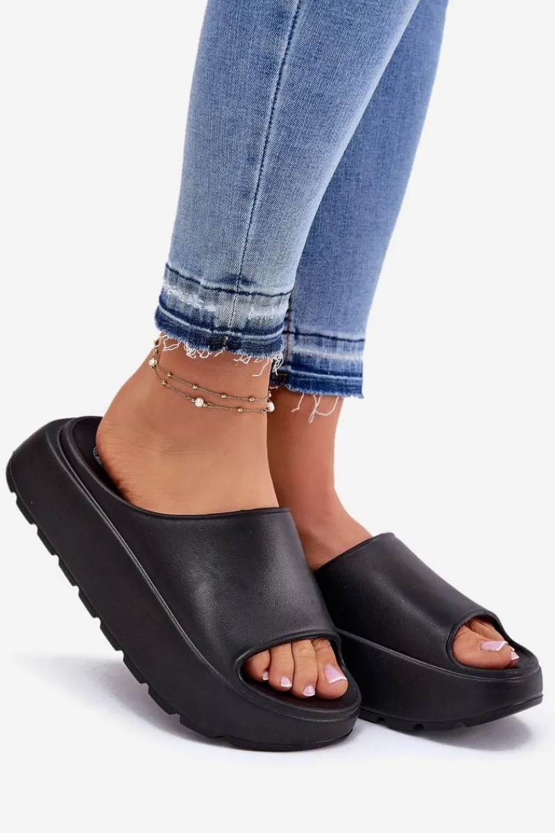 Klapki Basenowe|Klapki Na Platformie>Evento Piankowe Klapki Damskie Na Platformie Czarne Xalvania Czarny