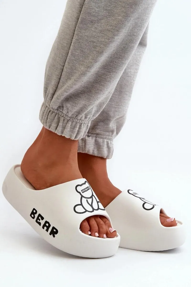 Best Boto Piankowe Klapki Damskie Na Masywnej Podeszwie Z Misiem Białe Lamira Biały