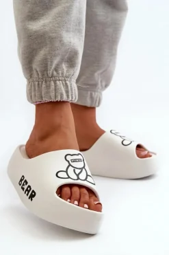 Best Boto Piankowe Klapki Damskie Na Masywnej Podeszwie Z Misiem Białe Lamira Biały