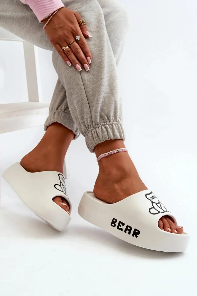 Best Boto Piankowe Klapki Damskie Na Masywnej Podeszwie Z Misiem Białe Lamira Biały