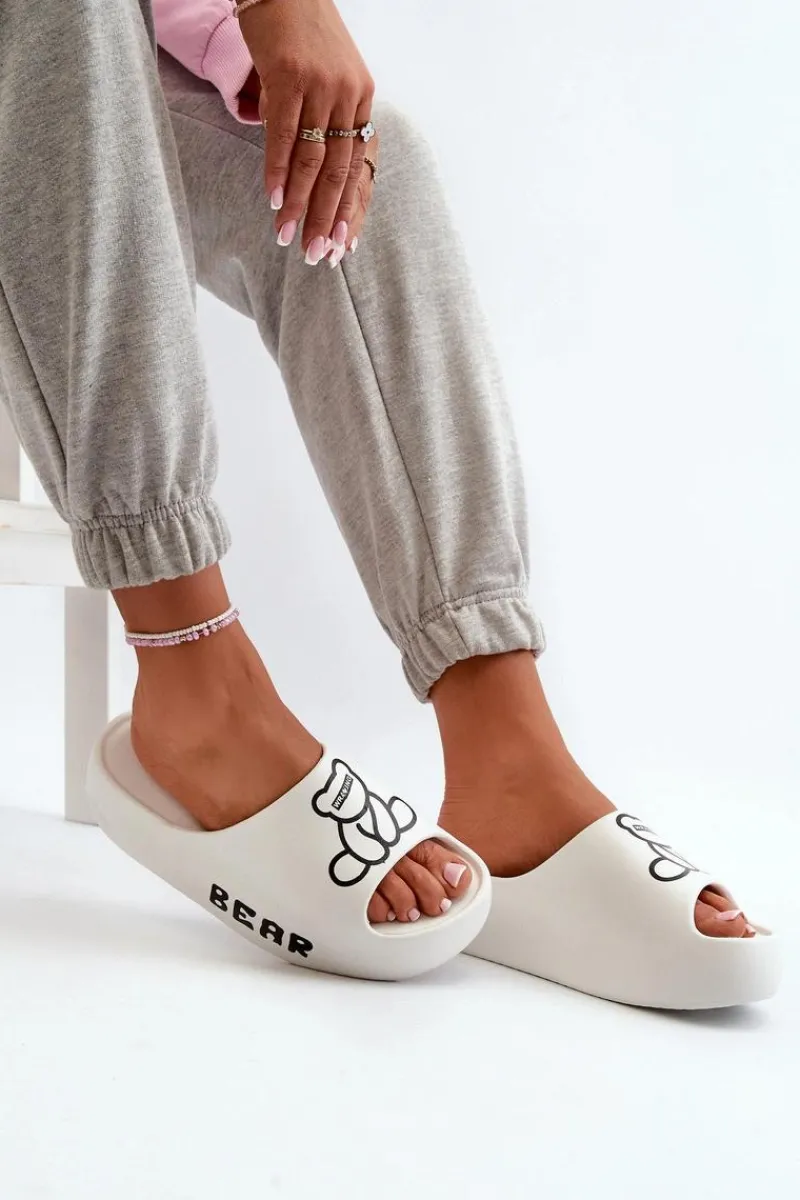 Best Boto Piankowe Klapki Damskie Na Masywnej Podeszwie Z Misiem Białe Lamira Biały