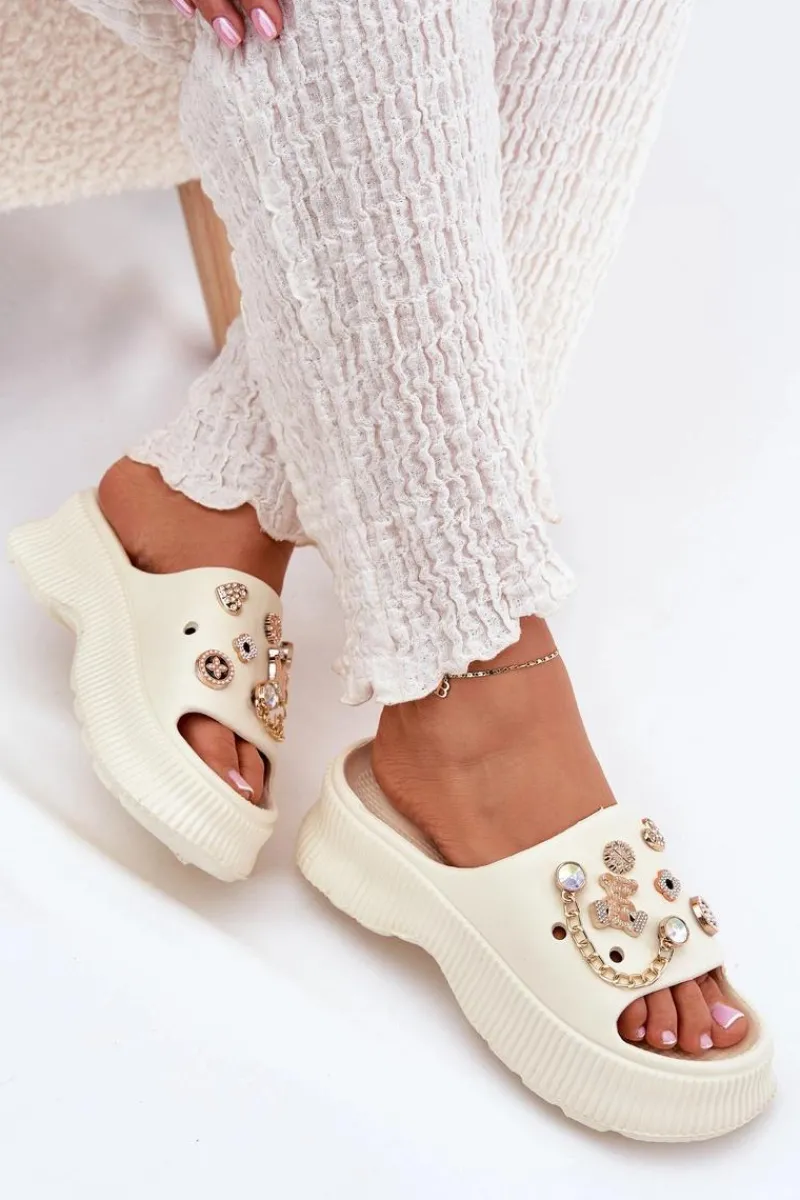 Best Piankowe Klapki Damskie Ze Złotymi Przypinkami Jasnobeżowe Hortiana Damskie Klapki Basenowe|Klapki Na Platformie