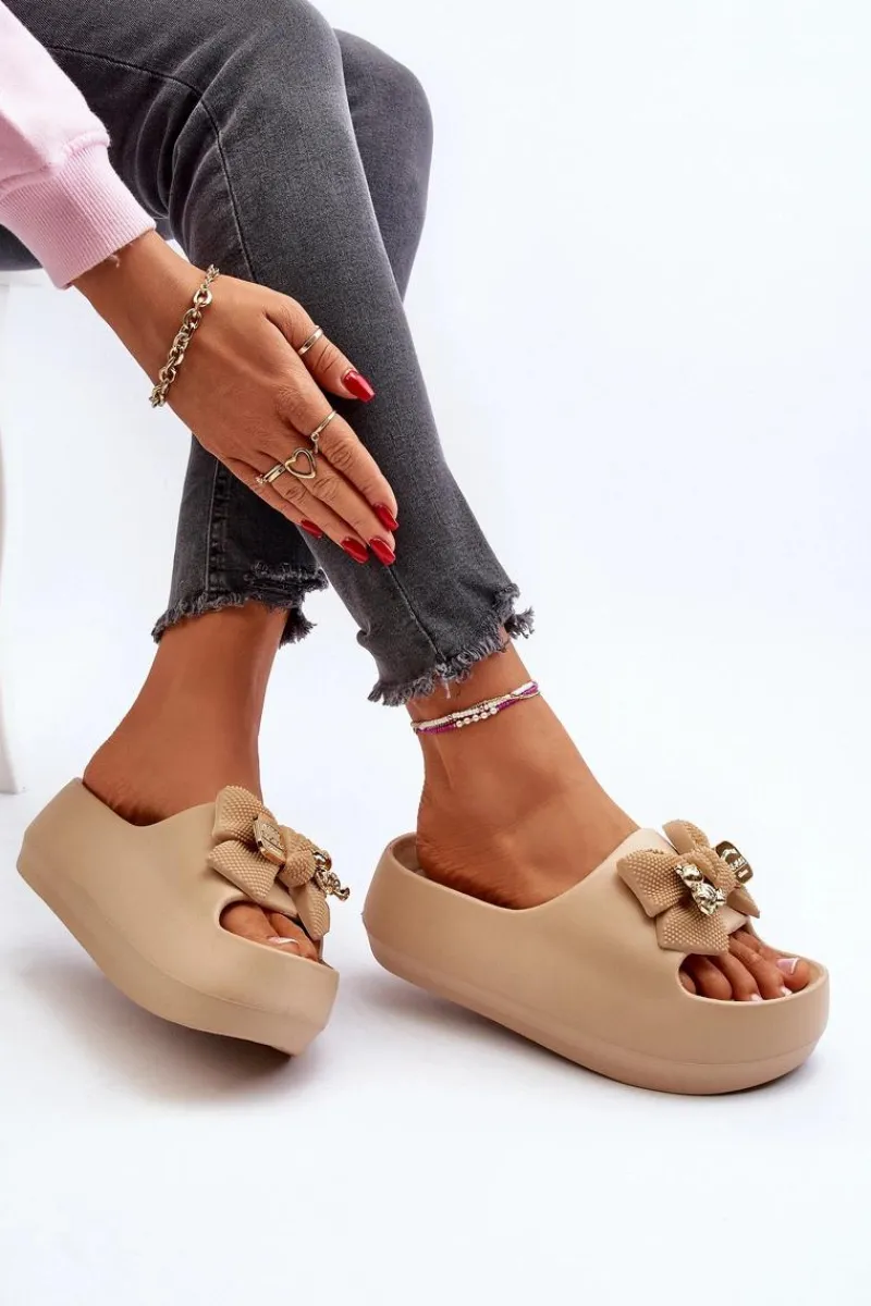 Klapki Na Platformie|Klapki Damskie Klasyczne>Boto Piankowe Klapki Damskie Z Kokardą Khaki Salessa