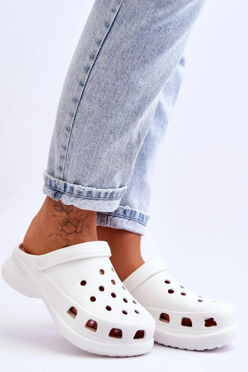 Sale Boto Piankowe Klapki Kroksy Na Masywnej Podeszwie Białe Katniss