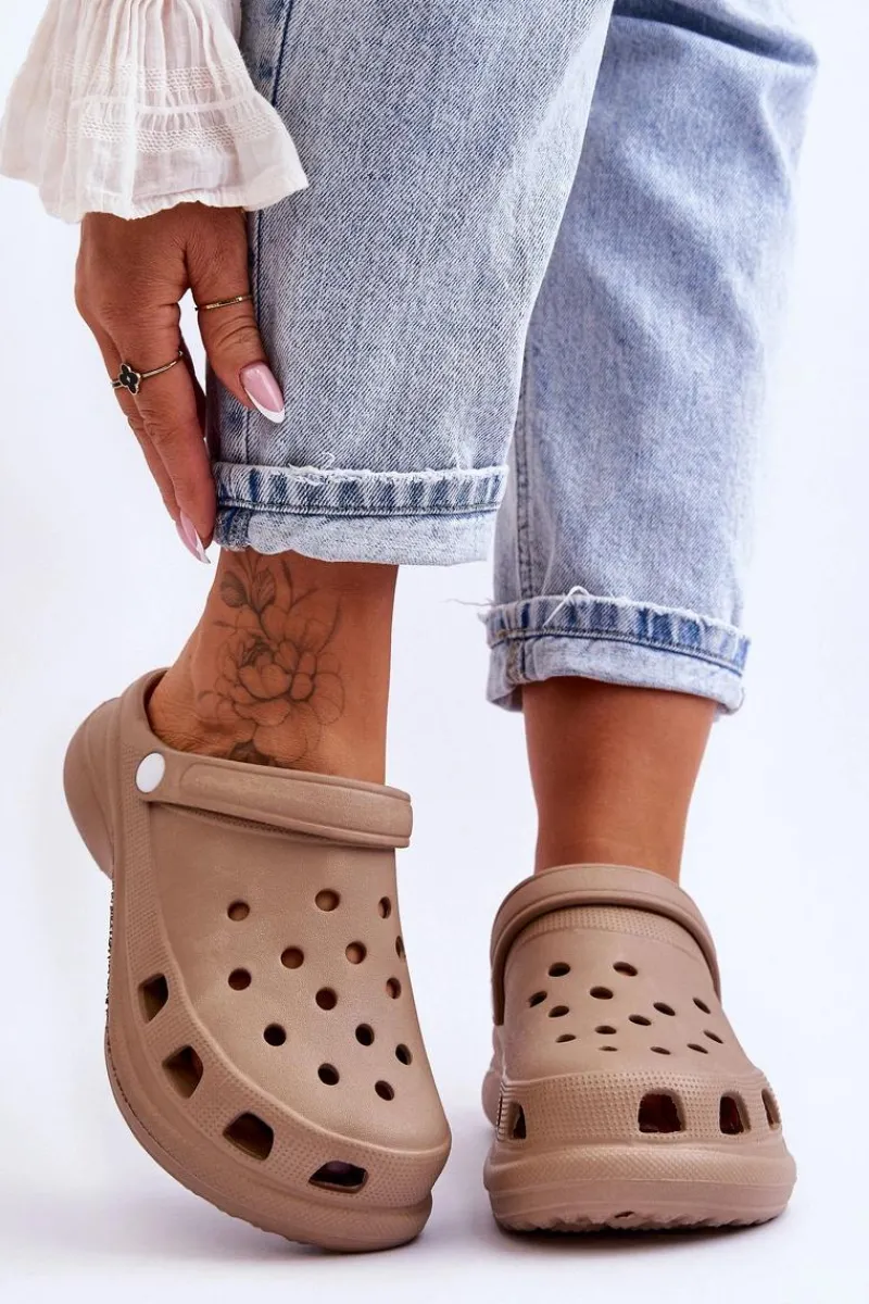 Klapki Basenowe|Klapki Damskie Klasyczne>Boto Piankowe Klapki Kroksy Na Masywnej Podeszwie Beżowe Katniss