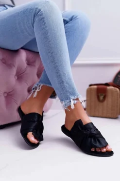 Klapki Damskie Klasyczne>Evento Połyskujące Klapki Z Wiązaniem Czarne Emilia