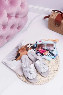 Outlet Evento Połyskujące Klapki Z Wiązaniem Szare Emilia