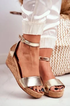 Outlet Sandałki Damskie Na Koturnie Złote MarryMe Damskie Sandały Na Koturnie