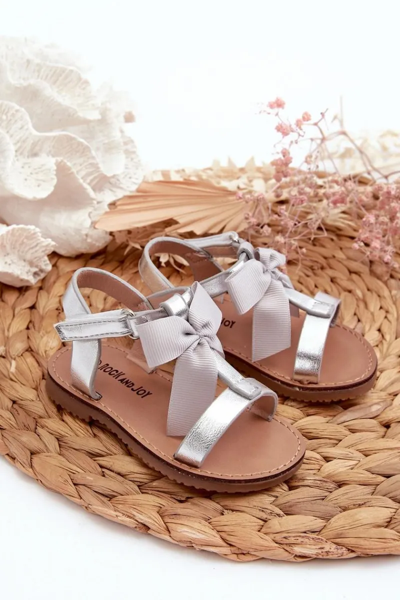 Outlet Sandałki Dziecięce Z Kokardką Na Rzep Srebrne Joratia Dzieci Dziewczęce