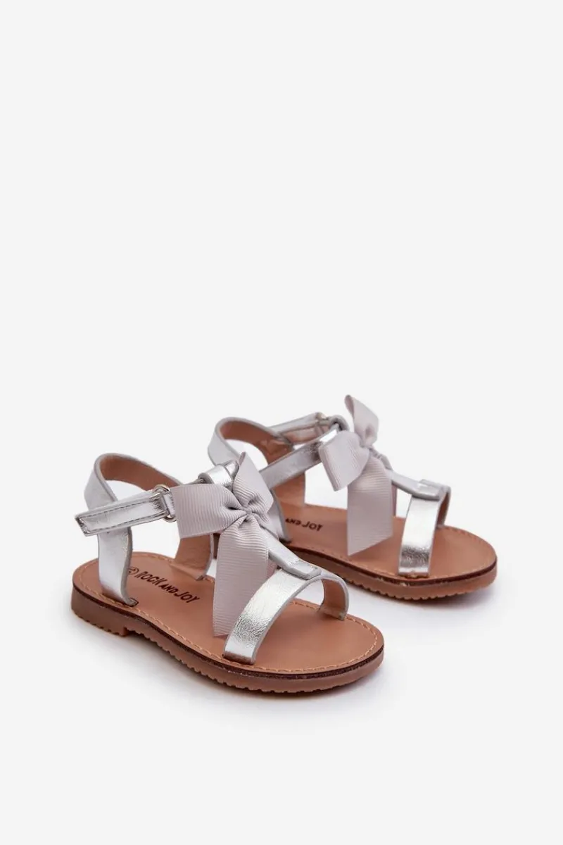 Outlet Sandałki Dziecięce Z Kokardką Na Rzep Srebrne Joratia Dzieci Dziewczęce