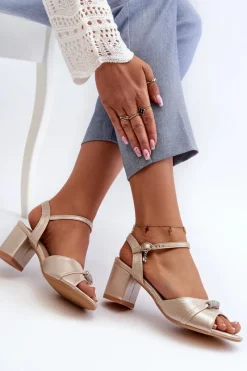 Sandały Na Słupku|Sandały Na Obcasie></noscript>Buty damskie Vinceza Sandały Damskie Eko Skórzane Na Słupku Z Ozdobami Złote Narhi Złoty