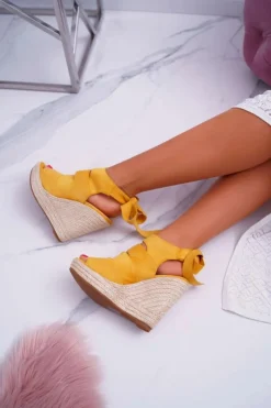 New Boto Sandały Damskie Na Koturnie Lniane Wiązane Żółte Cantare