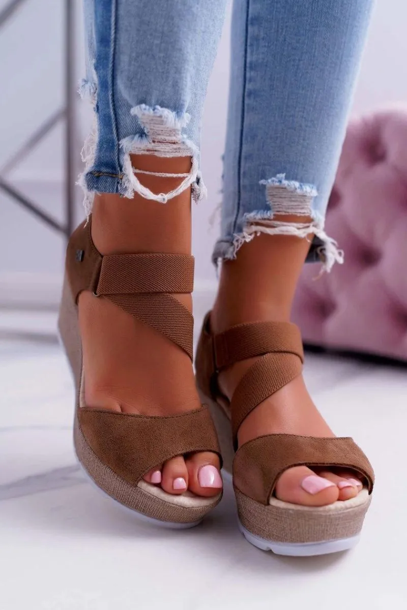 Discount Sandały Damskie Na Koturnie Big Star Zamszowe Brązowe DD276035 Damskie Sandały Big Star|Sandały Na Koturnie