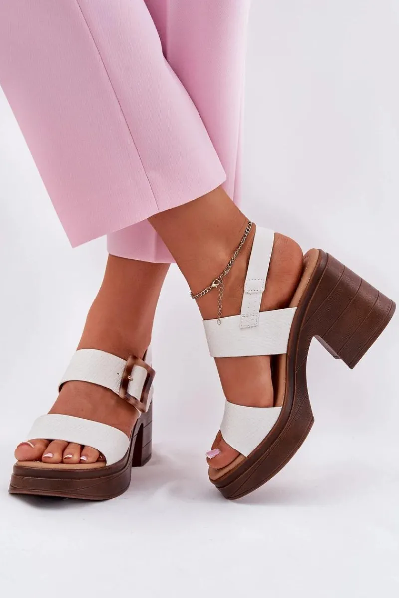 Sandały Damskie Na Masywnym Obcasie I Platformie Vinceza 17387 Białe Damskie Sandały Na Obcasie