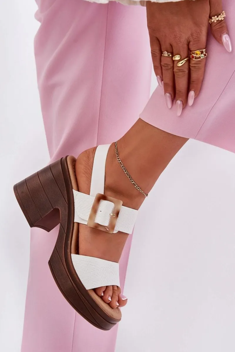 Sandały Damskie Na Masywnym Obcasie I Platformie Vinceza 17387 Białe Damskie Sandały Na Obcasie