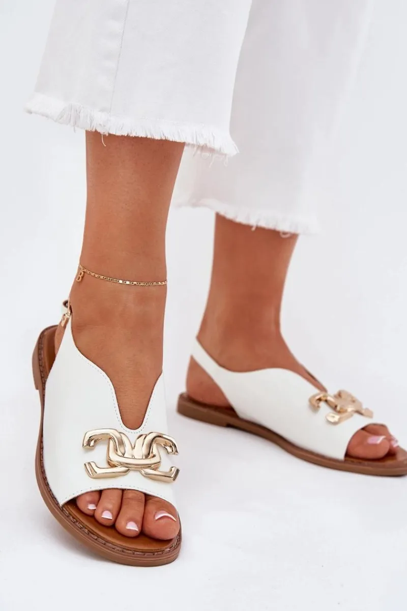 Sandały Płaskie>Evento Sandały Damskie Na Płaskim Obcasie Ze Złotą Ozdobą Białe Amelira Biały