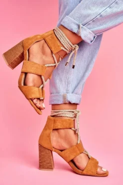 Sandały Na Obcasie>Boto Sandały Damskie Na Słupku Wiązane Zamszowe Camel Amore