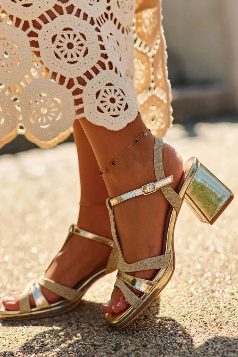 Sandały Na Słupku|Sandały Na Obcasie>Evento Sandały Damskie Na Słupku Z Eko Skóry Złote Lyana Złoty