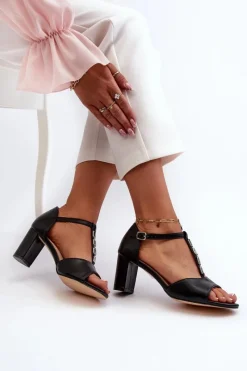 Discount Evento Sandały Damskie Na Słupku Z Ozdobnym Paskiem Eko Skóra Czarne Triavera Czarny