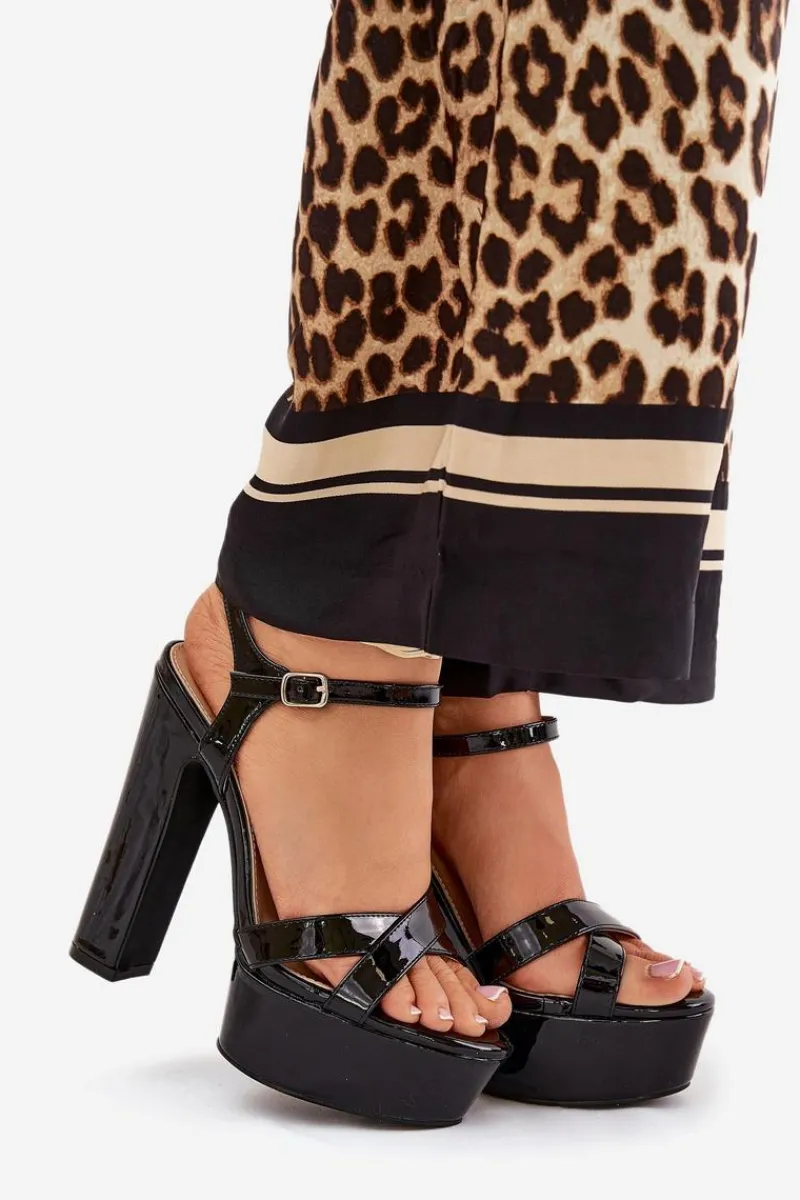 Clearance Boto Sandały Damskie Na Wysokim Słupku I Platformie Lakierowane Czarne Jovenes Czarny