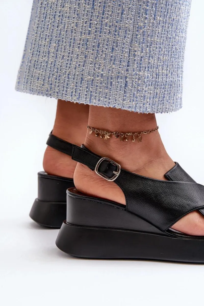 Sandały Na Koturnie>Boto Sandały Damskie Z Eko Skóry Na Platformie I Koturnie Czarne Vaiara