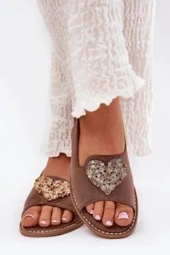 New Sandały Damskie Z Ozdobnym Sercem S.Barski KV27-018 Ciemnobeżowe Damskie Sandały Płaskie