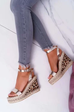 Discount Sandały Na Koturnie Lu Boo Złote Damskie Sandały Na Koturnie