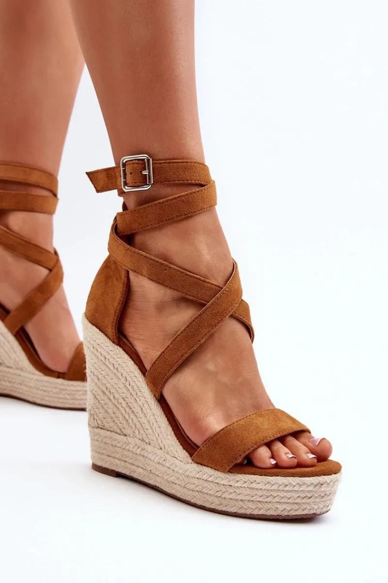 Discount Boto Sandały Na Koturnie Z Plecionką Camel Salthe