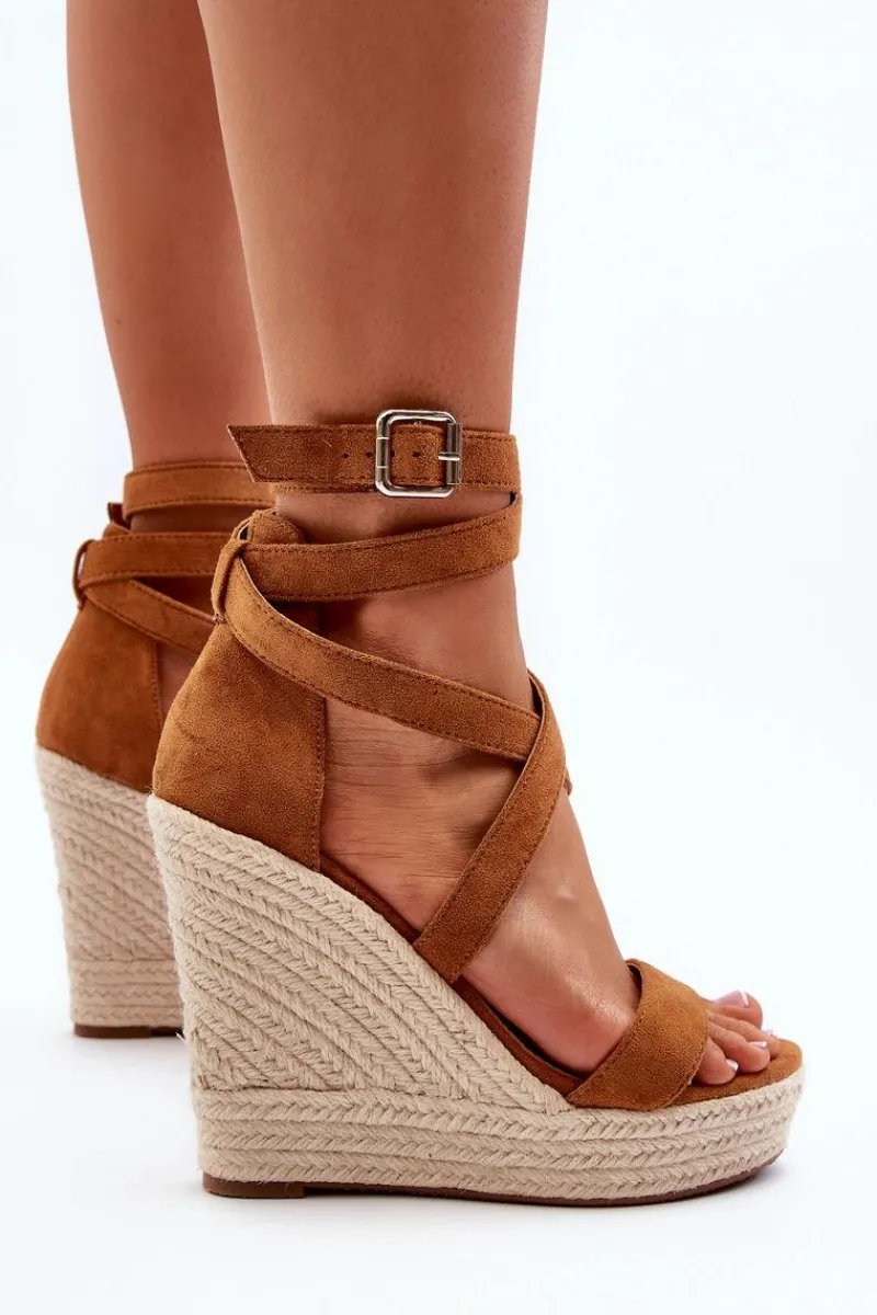 Discount Boto Sandały Na Koturnie Z Plecionką Camel Salthe