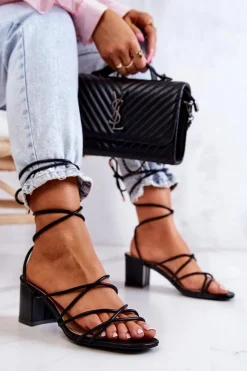 Boto Sandały Na Obcasie Wiązane Czarne Meghan