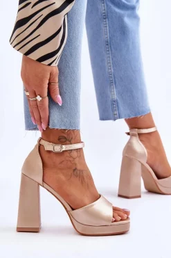 Sandały Na Obcasie><noscript><img width=