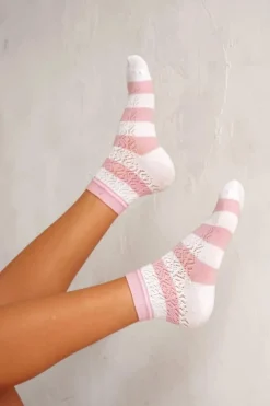 Skarpetki|Skarpetki>Milena Skarpetki Damskie Ażurowe W Paski Biało-Różowe