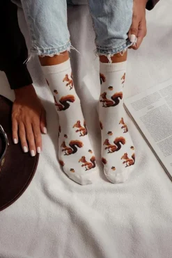 Hot Skarpetki Damskie Wiewiórki I Orzechy Ecru Skarpetki|Skarpetki