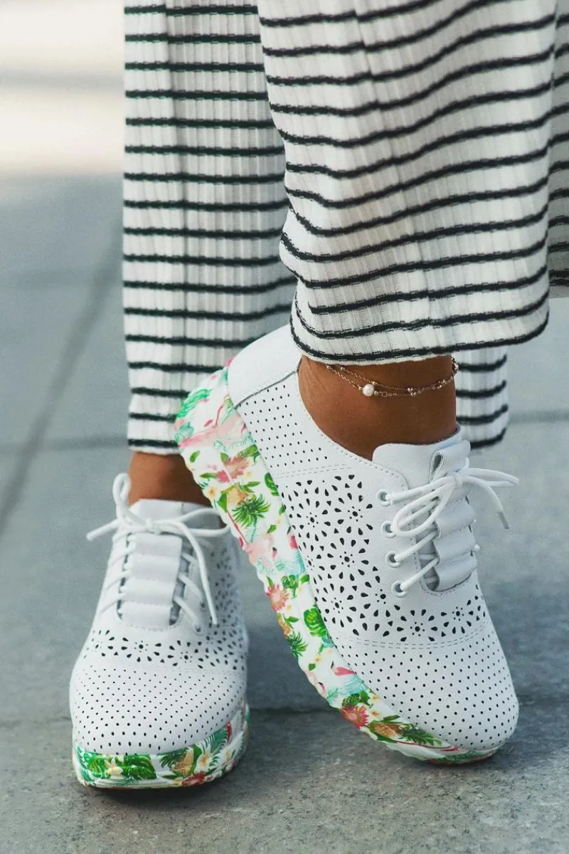 Buty Sportowe Na Platformie|Półbuty Skórzane>Artiker Skórzane Ażurowe Półbuty Damskie Na Koturnie 56C1532 Białe