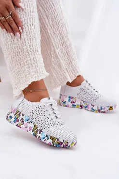 Artiker Skórzane Ażurowe Półbuty Damskie Na Koturnie Motyle 56C1618 Białe