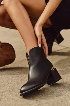 Botki Ocieplane|Czarne Botki>Buty damskie Vinceza Skórzane Botki Damskie Na Słupku Vinceza 66811 Czarne Czarny